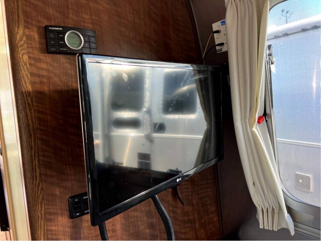 A photo of this 2022 Airstream Globetrotter 25FBT