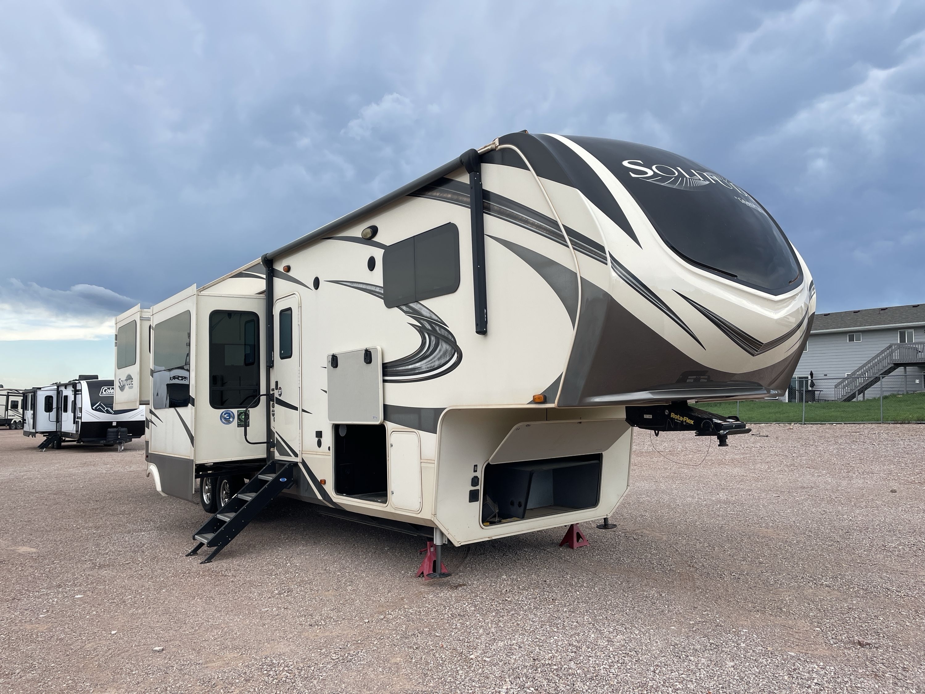2020 Grand Design SOLITUDE 375RES in summerset SD