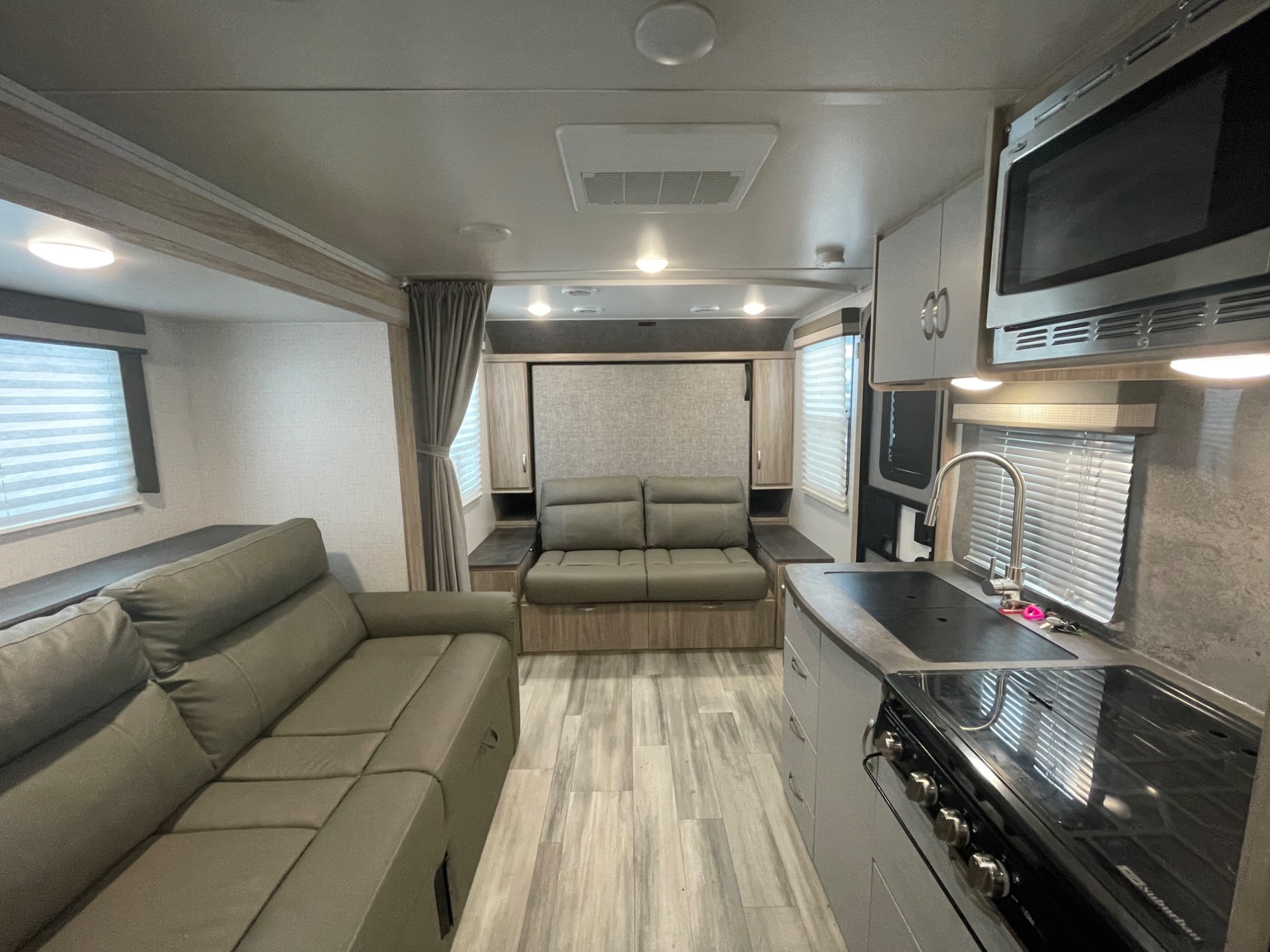 2022 Winnebago MICRO MINNIE 2108DS in cocoa FL