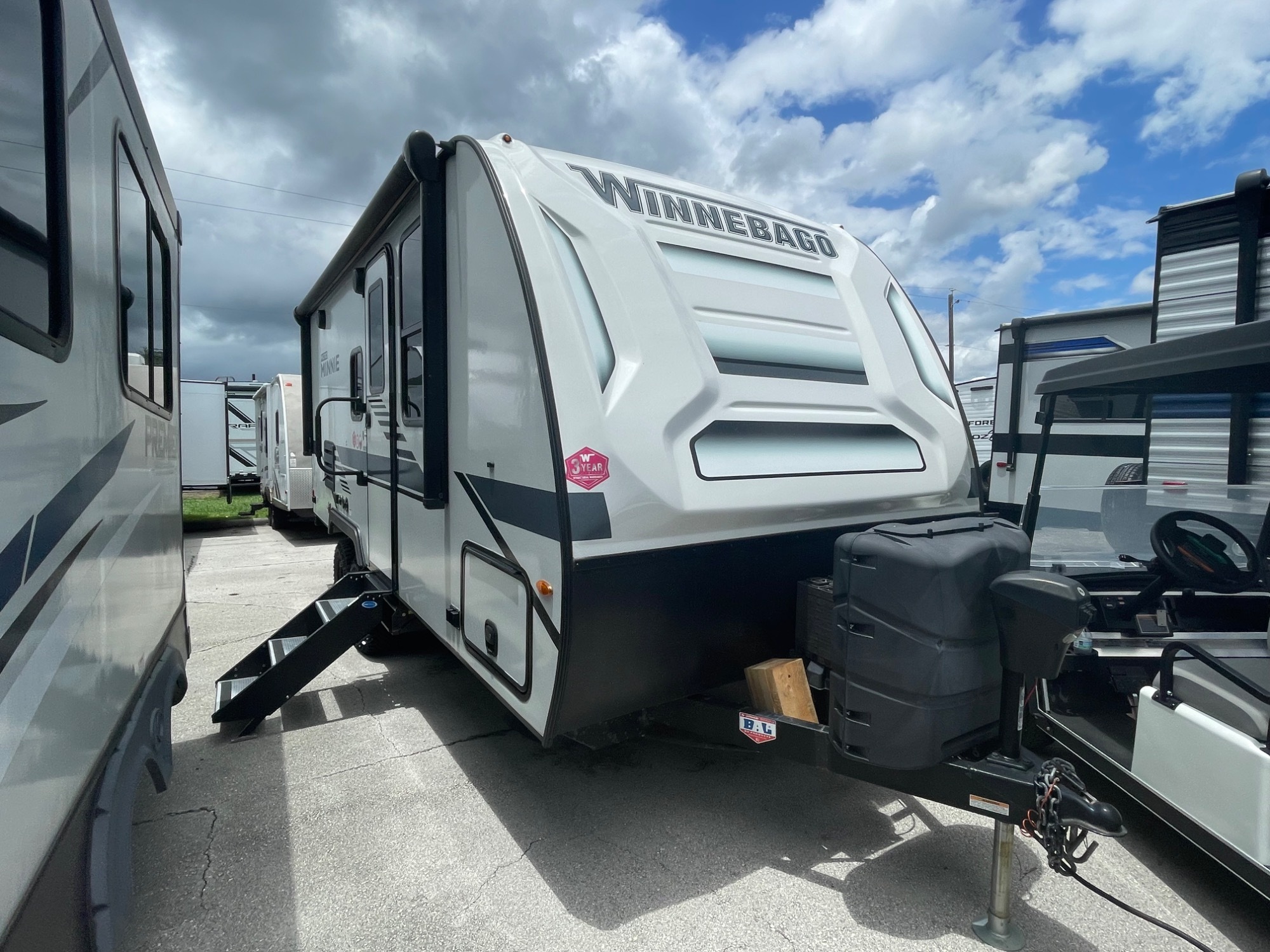 2022 Winnebago MICRO MINNIE 2108DS in cocoa FL