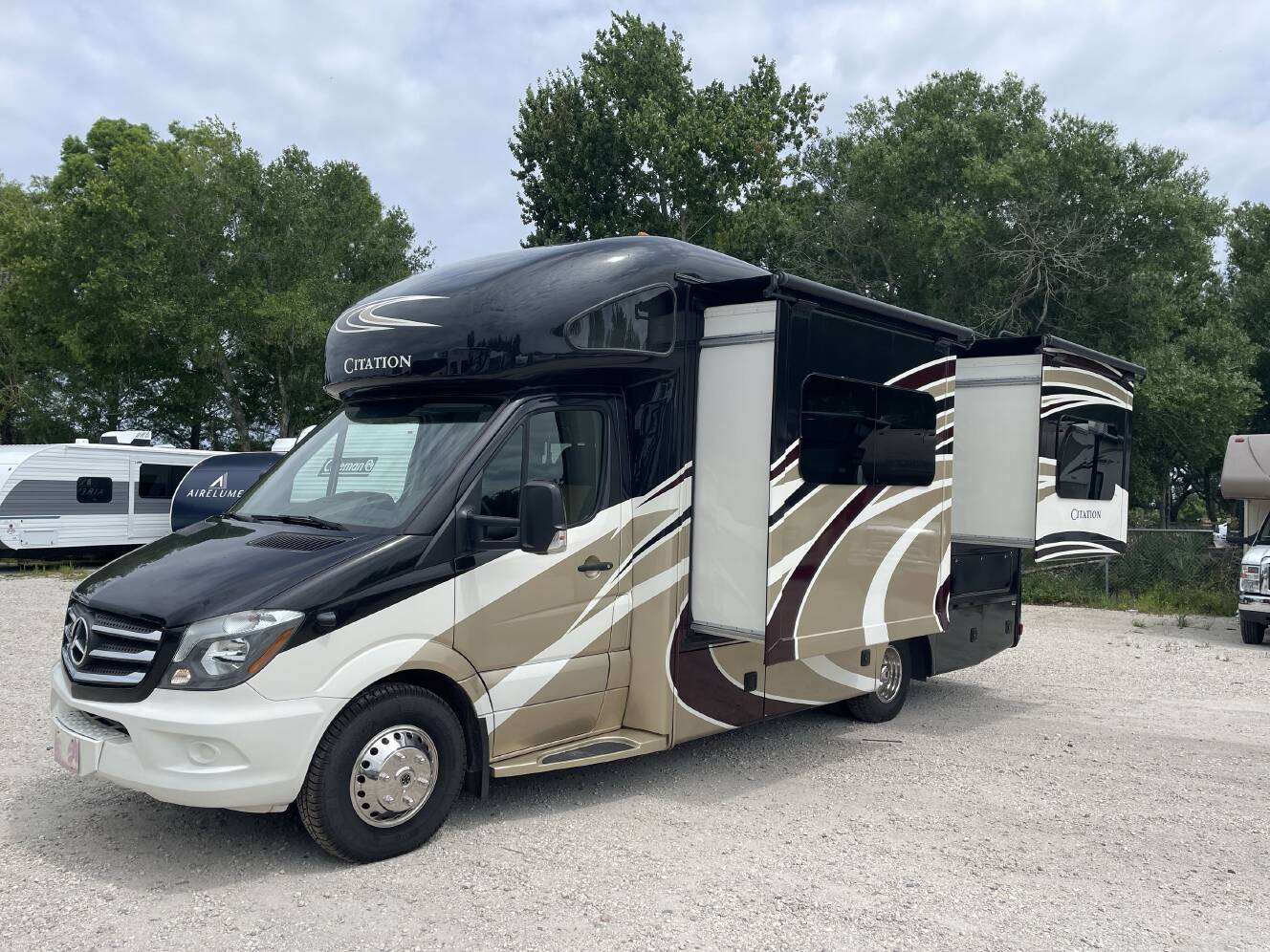 A photo of this 2017 Thor CHATEAU CITATION 24SS