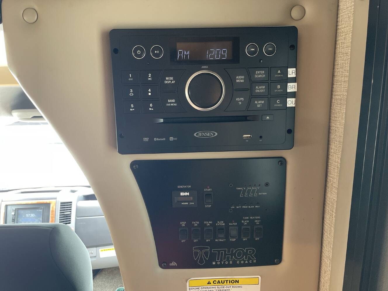 A photo of this 2017 Thor CHATEAU CITATION 24SS