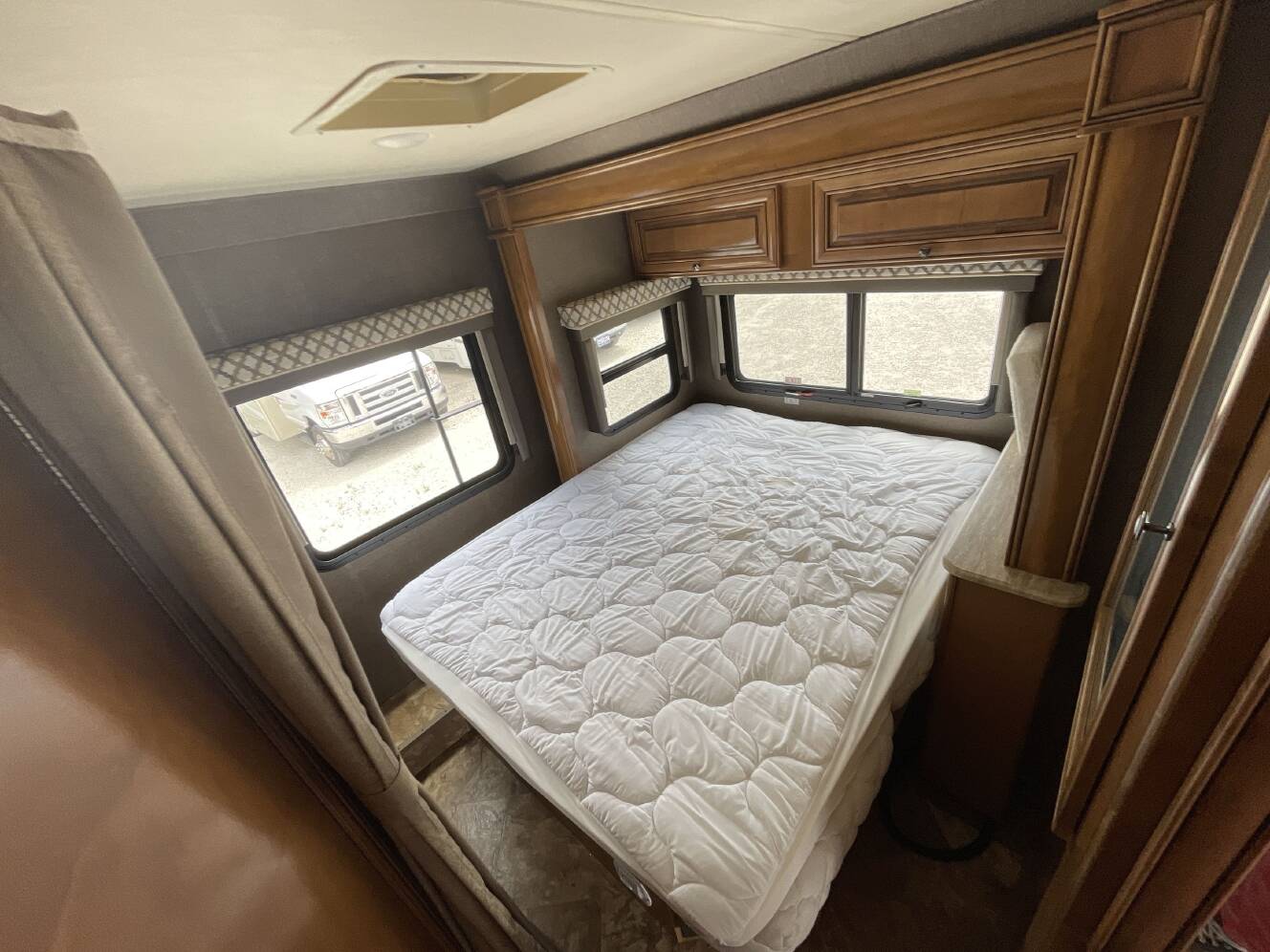 A photo of this 2017 Thor CHATEAU CITATION 24SS