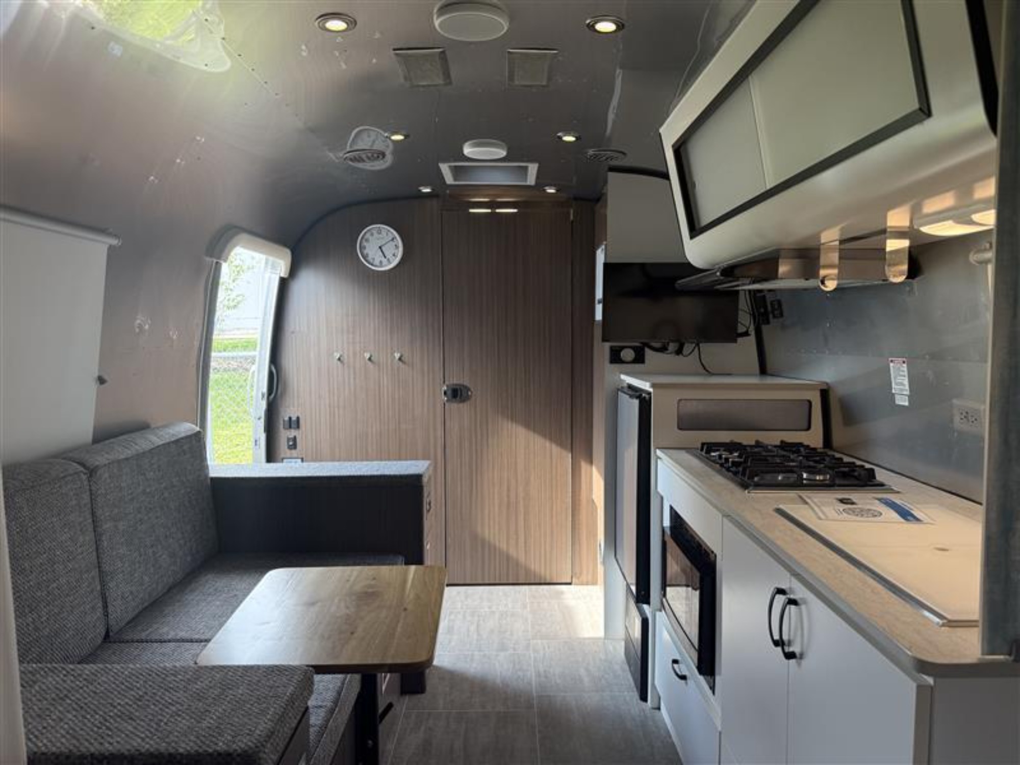 2021 Airstream CARAVEL 22FB in cocoa FL