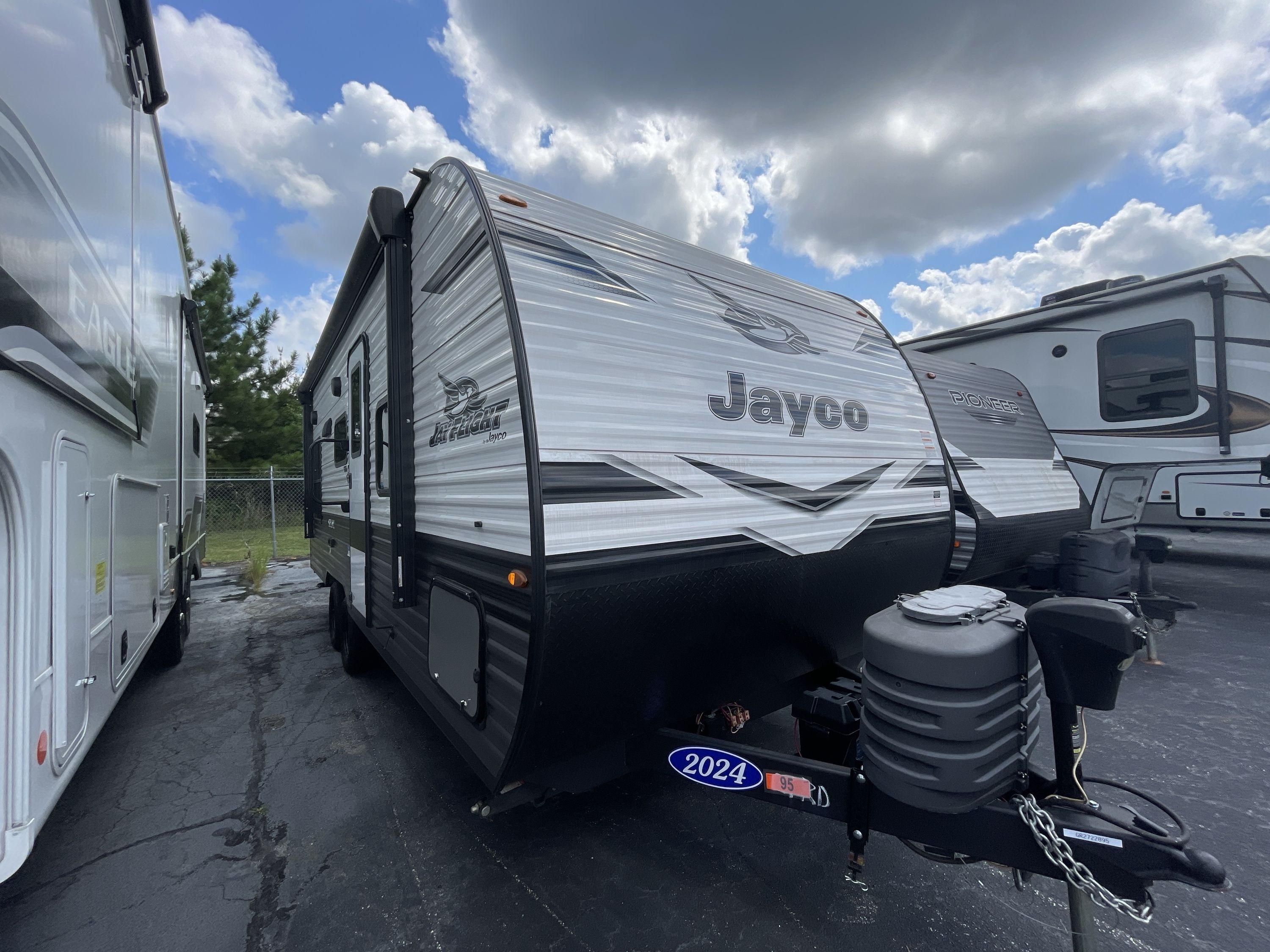 2024 Jayco JAY FLIGHT SLX 210QB in spartanburg SC