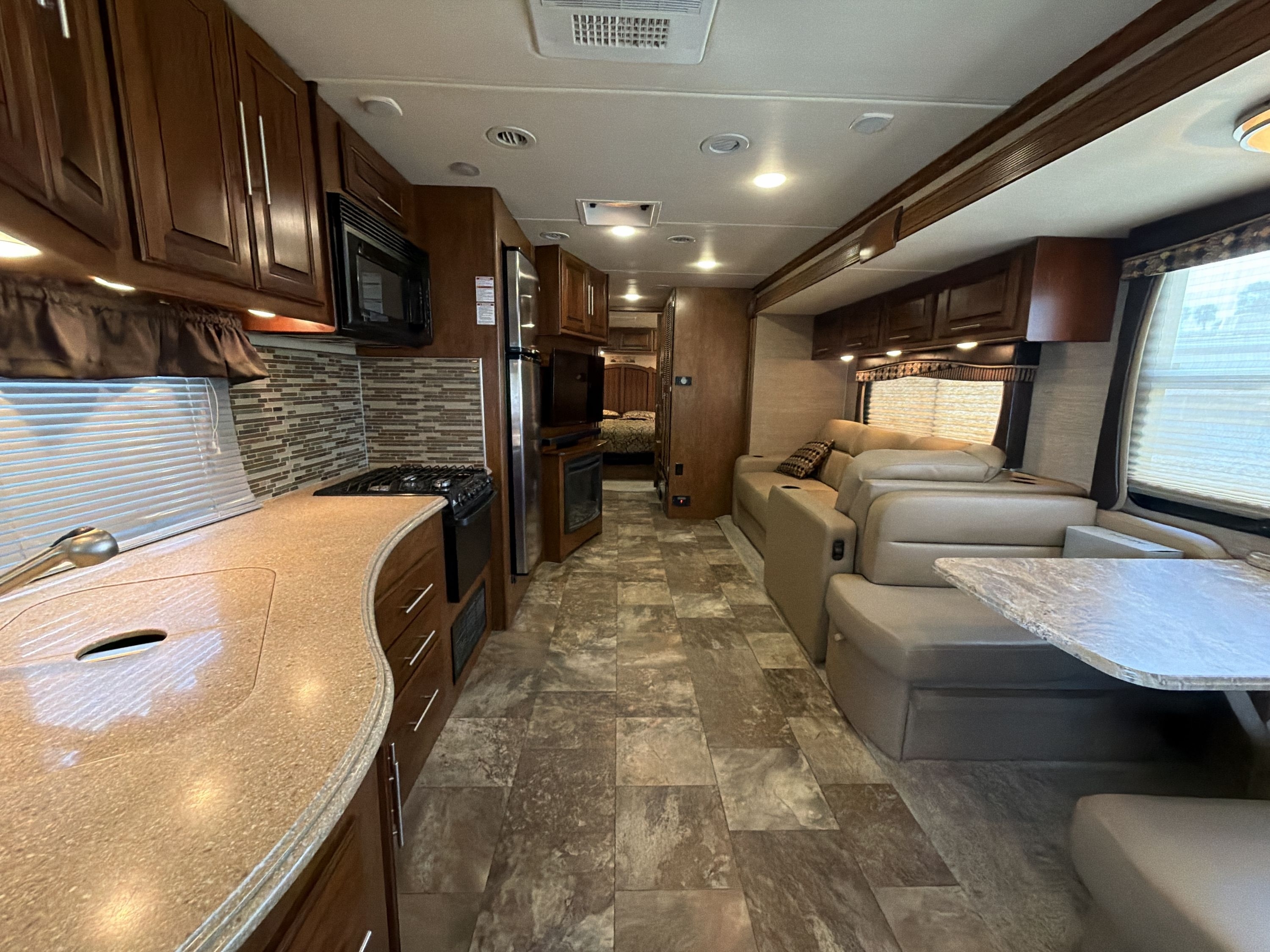 2015 Coachmen SPORTSCOACH CROSS COUNTRY 360DL in riverside CA