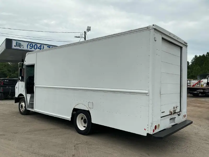 2015 Freightliner MT55