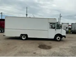 2015 Freightliner MT55