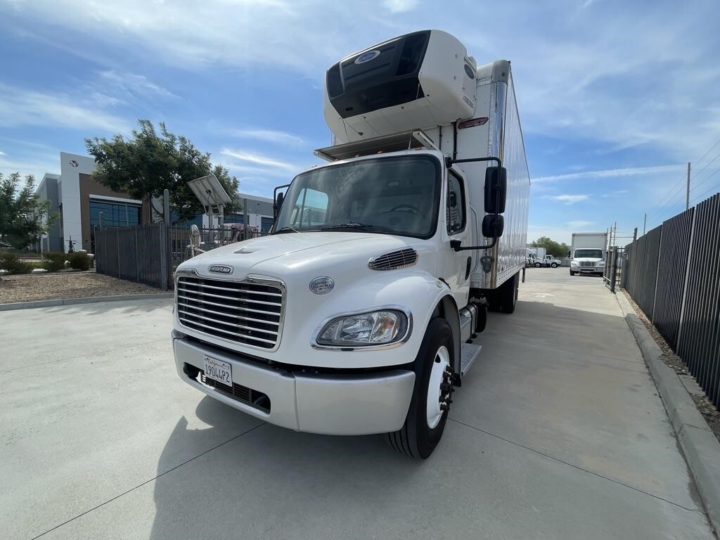 2019 FREIGHTLINER BUSINESS CLASS M2 106 in Fontana, CA