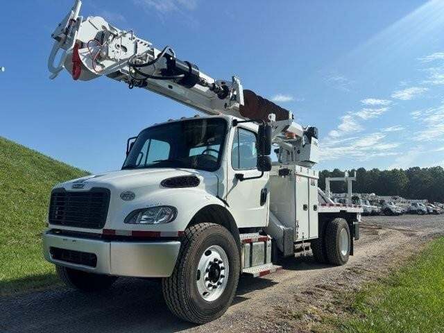 2021 FREIGHTLINER BUSINESS CLASS M2 106 in Mount Airy, NC