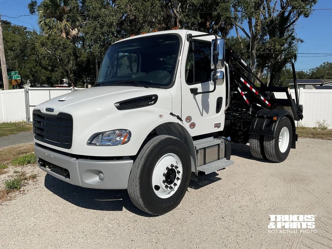 2027 FREIGHTLINER BUSINESS CLASS M2 106 PLUS in Tampa, FL