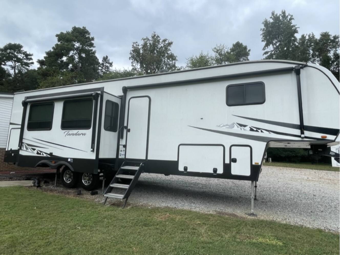 A photo of this 2023 East To West TANDARA 375BH-OK