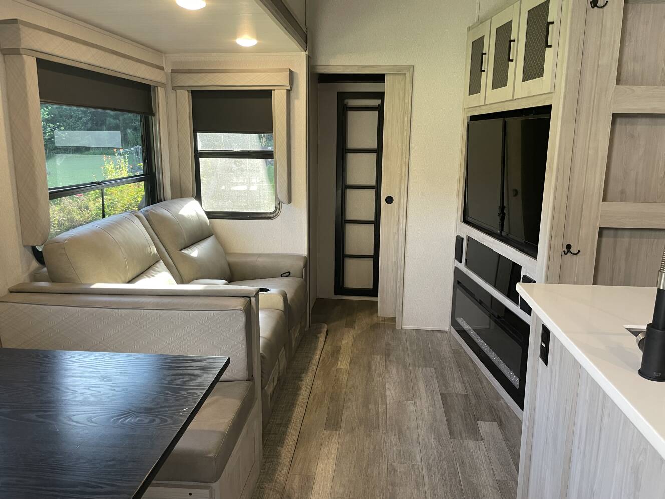 A photo of this 2023 East To West TANDARA 375BH-OK