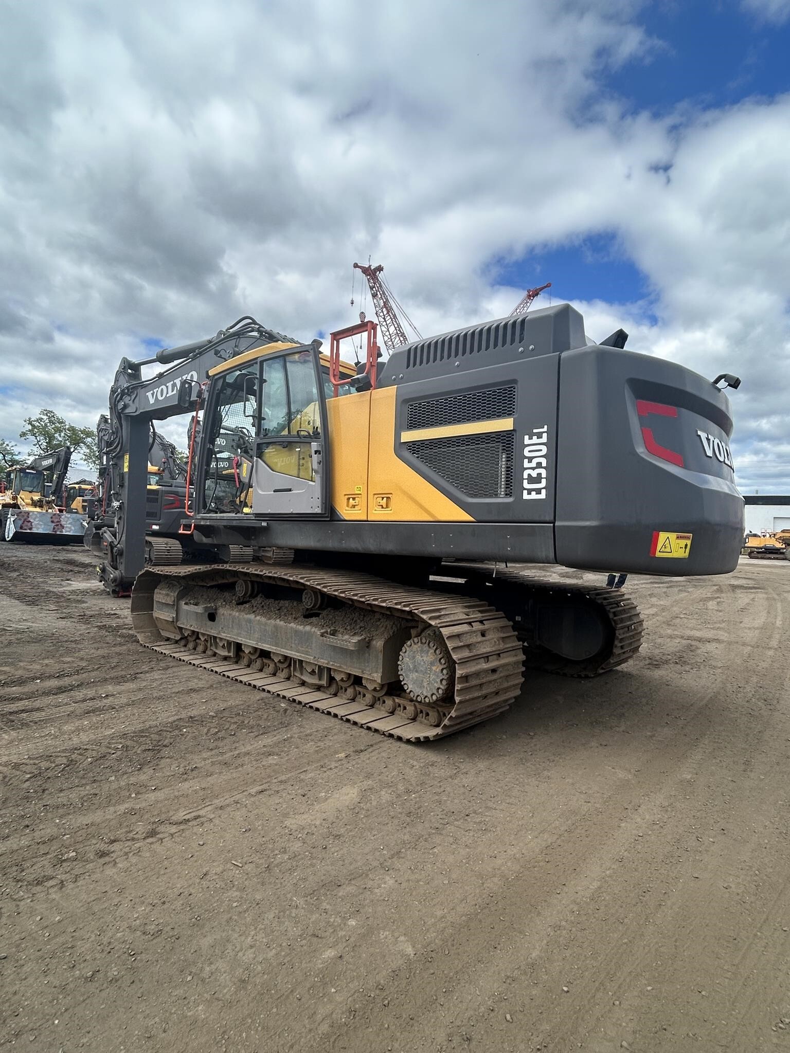 2023 VOLVO EC350EL in Piscataway, NJ