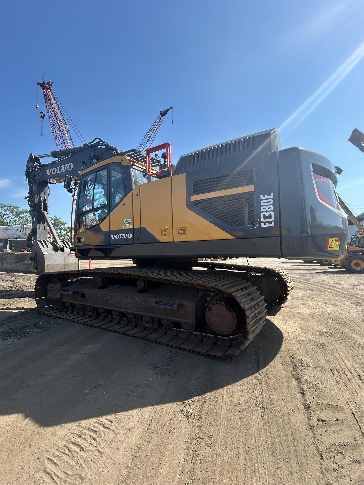 2022 VOLVO EC380EL in Piscataway, NJ
