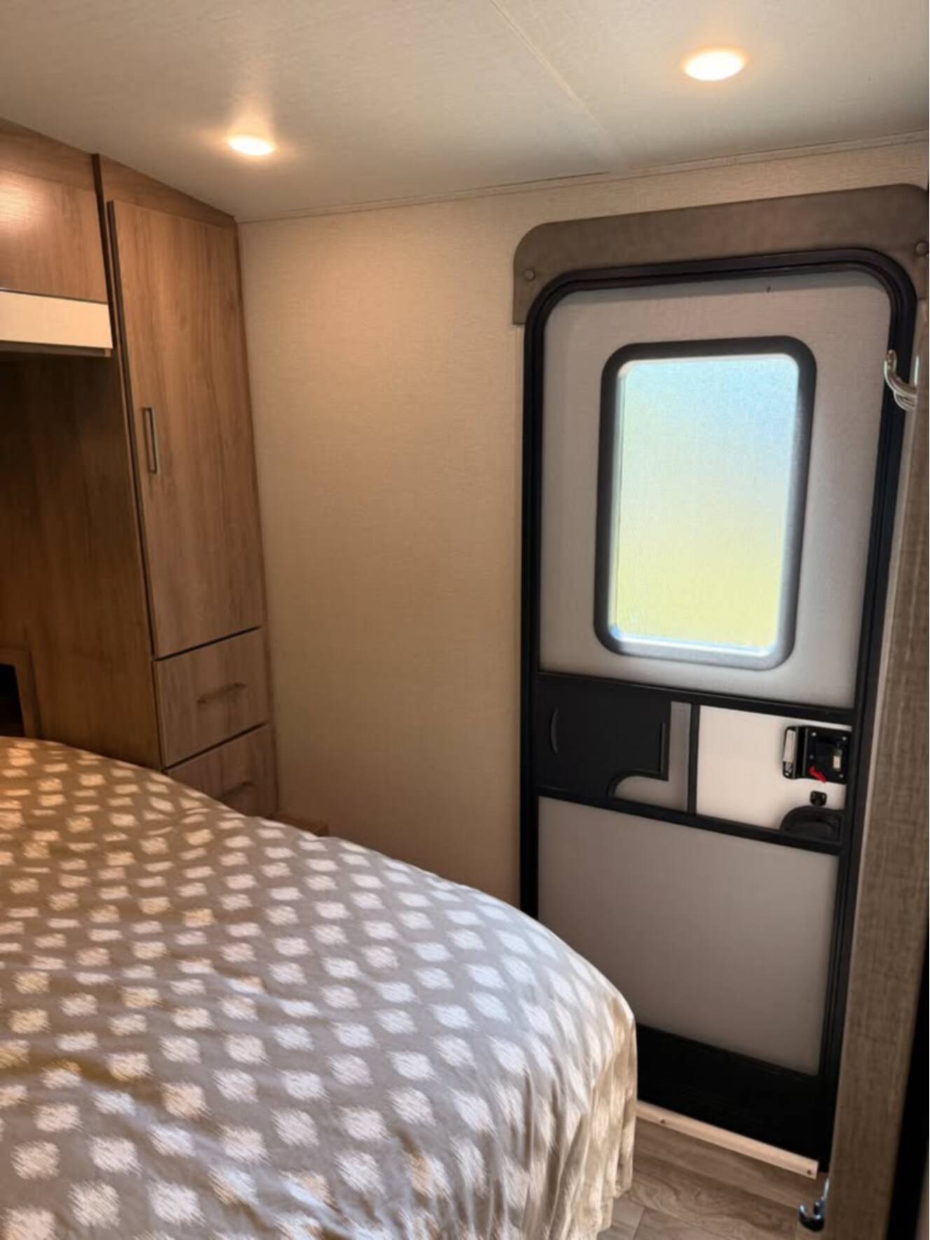 A photo of this 2021 Grand Design IMAGINE 2800BH