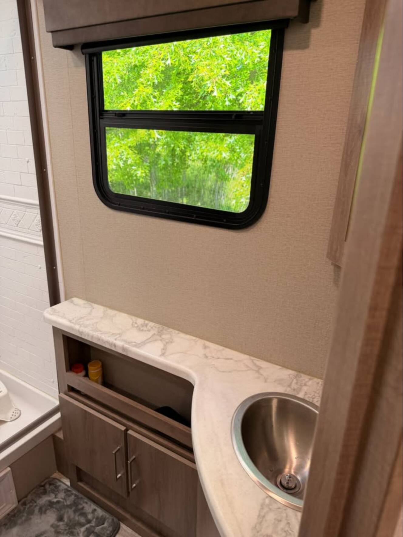 A photo of this 2021 Grand Design IMAGINE 2800BH