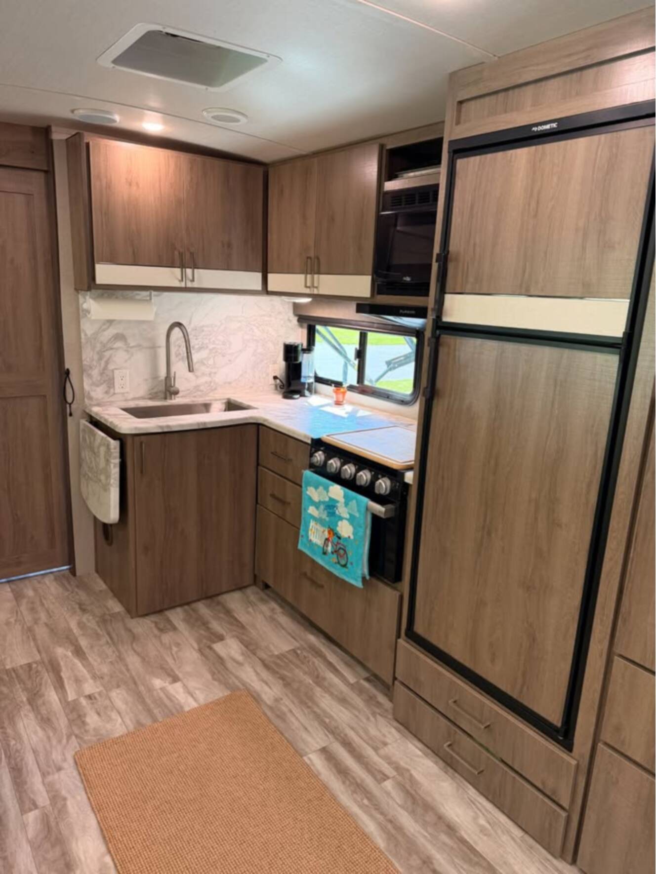 A photo of this 2021 Grand Design IMAGINE 2800BH