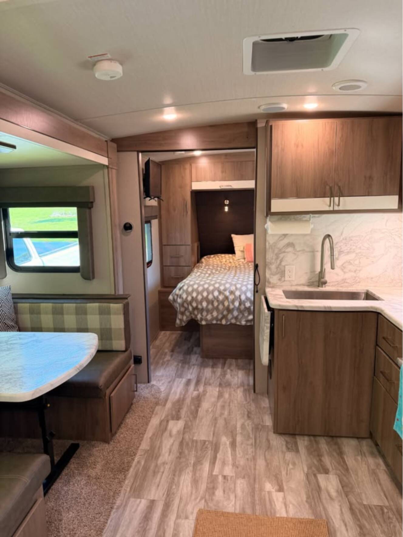 A photo of this 2021 Grand Design IMAGINE 2800BH