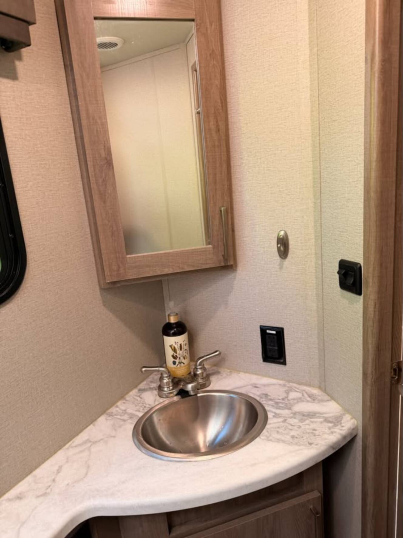 A photo of this 2021 Grand Design IMAGINE 2800BH