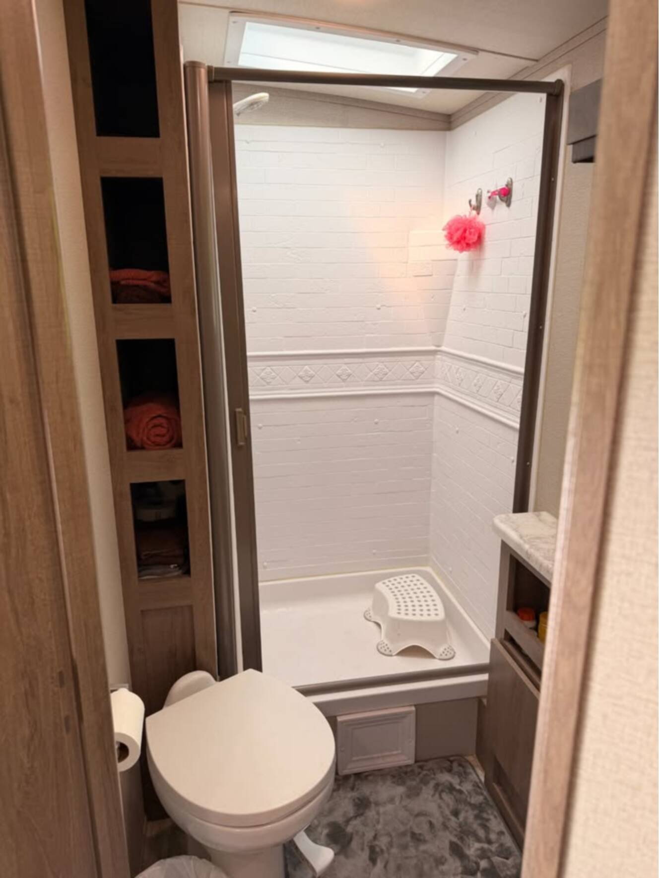 A photo of this 2021 Grand Design IMAGINE 2800BH