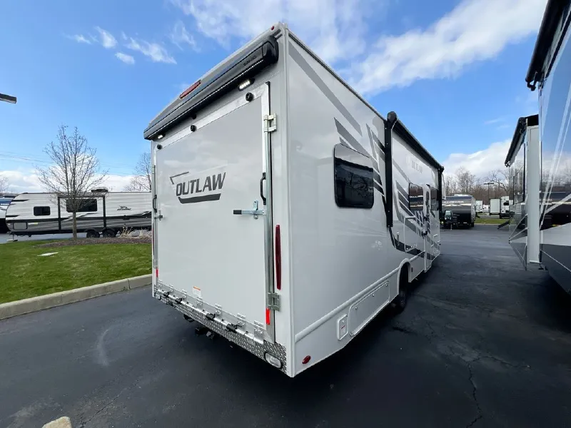 2026 Thor Motor Coach Outlaw Class C 29J