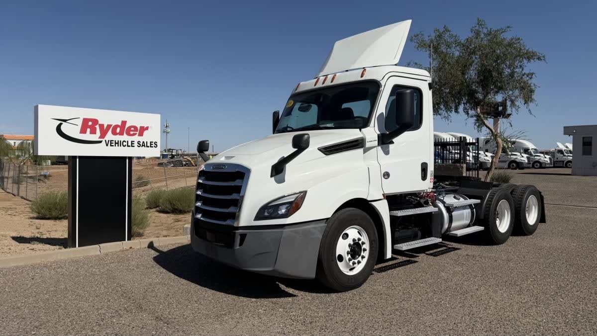 2019 FREIGHTLINER CASCADIA 126 in Phoenix, AZ