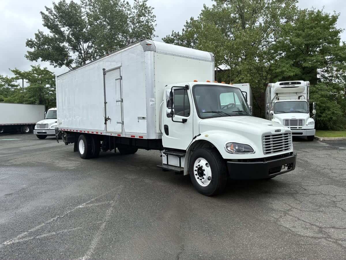 2019 FREIGHTLINER BUSINESS CLASS M2 106 in Moonachie, NJ