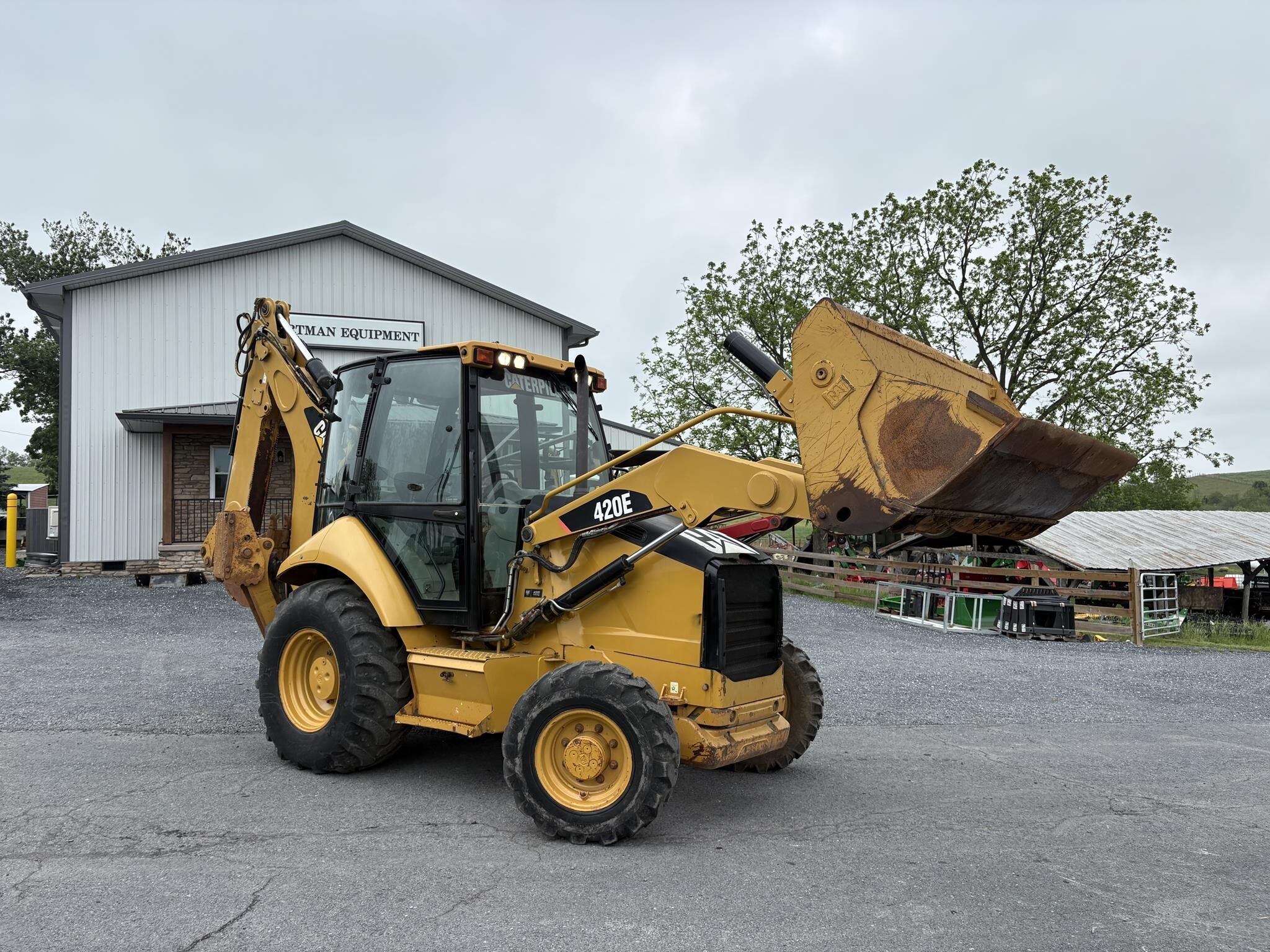 2011 CATERPILLAR 420E in Linville, VA