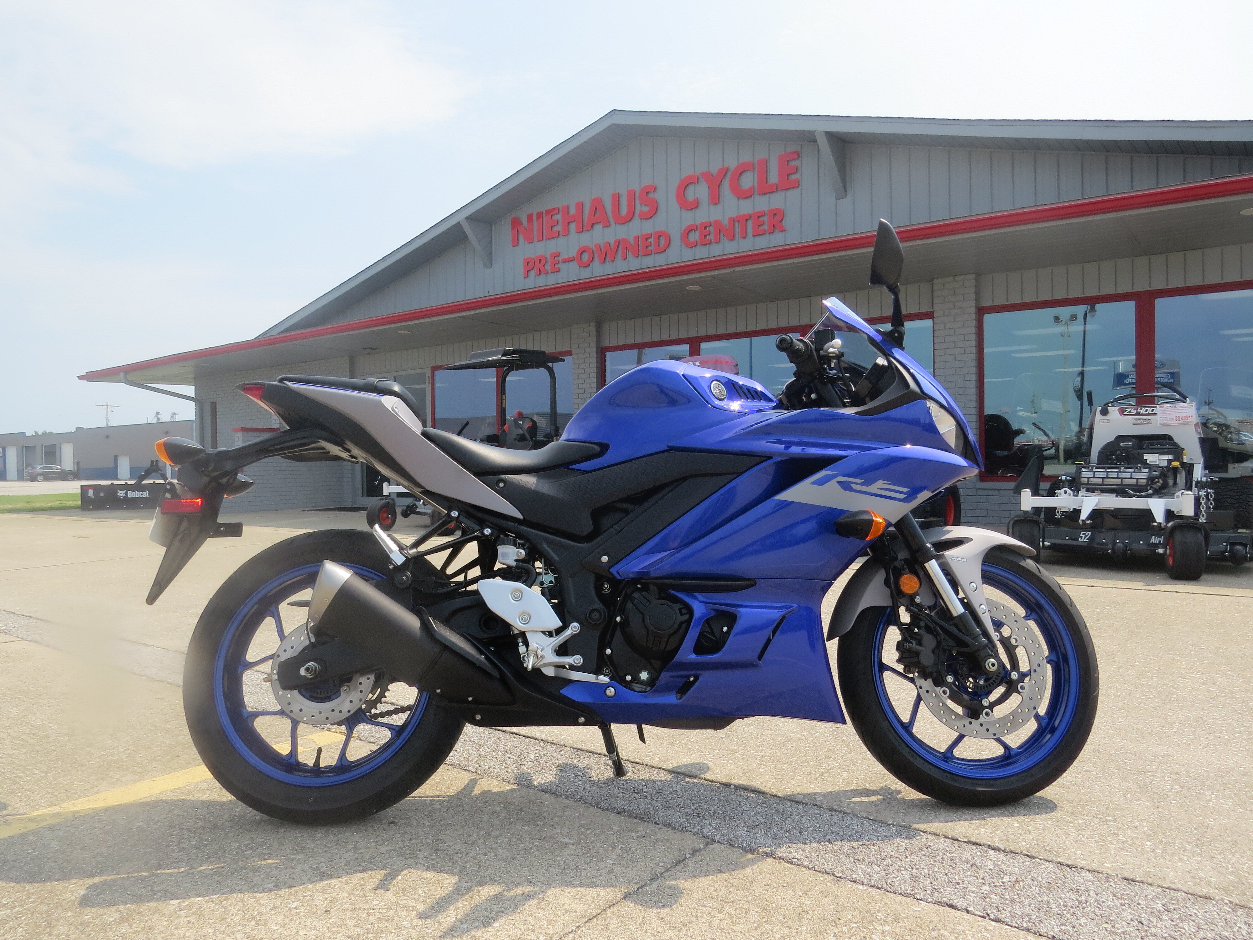 2021 Yamaha YZF-R3 R3 in Litchfield, IL
