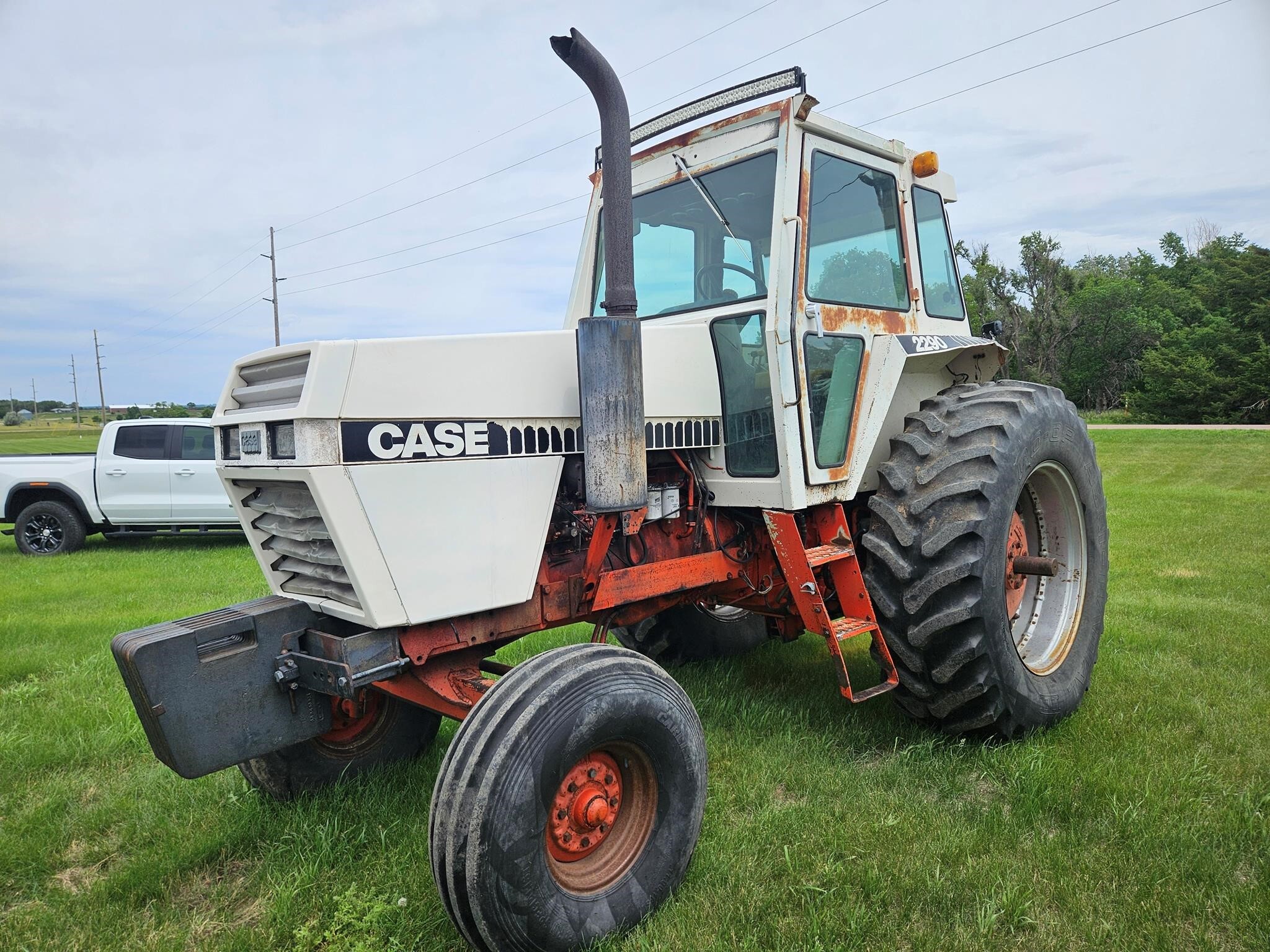 J I CASE 2290 in Wessington Springs, SD