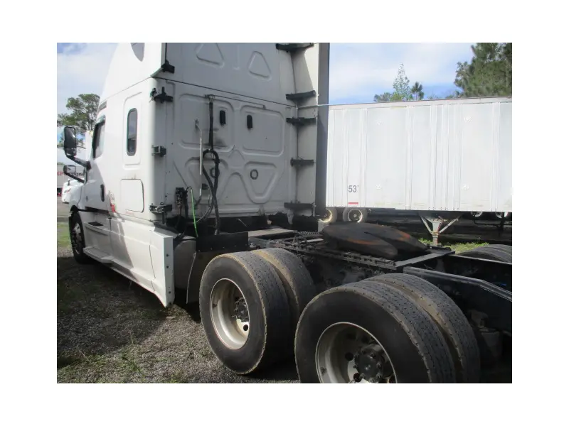 2020 Freightliner Cascadia