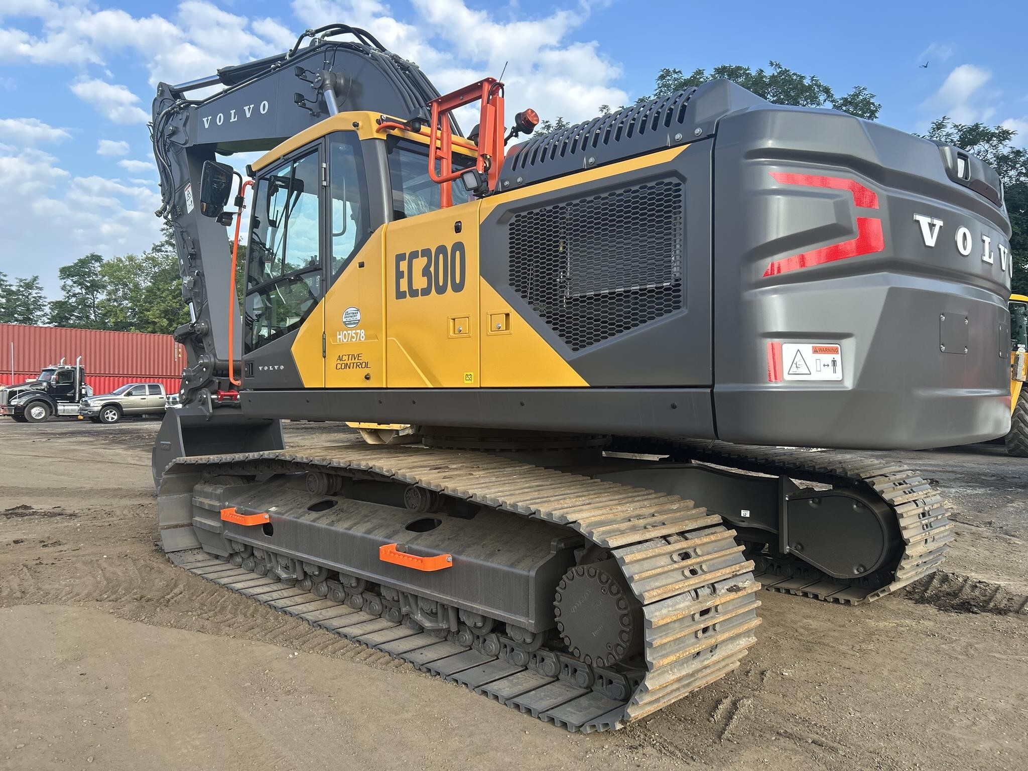 2026 VOLVO EC300FL5 in Piscataway, NJ