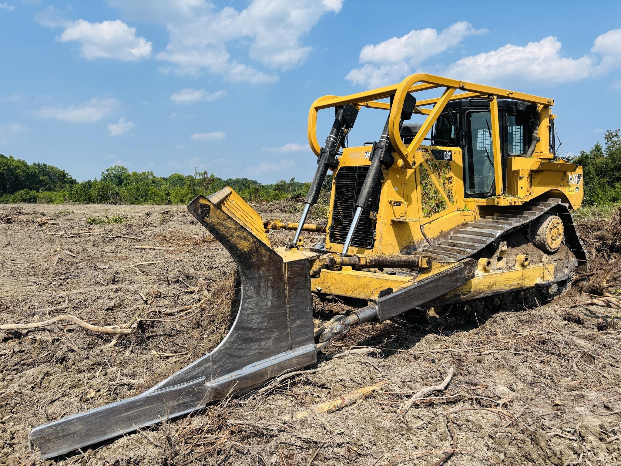 2013 CATERPILLAR D8T in Rockwell, NC