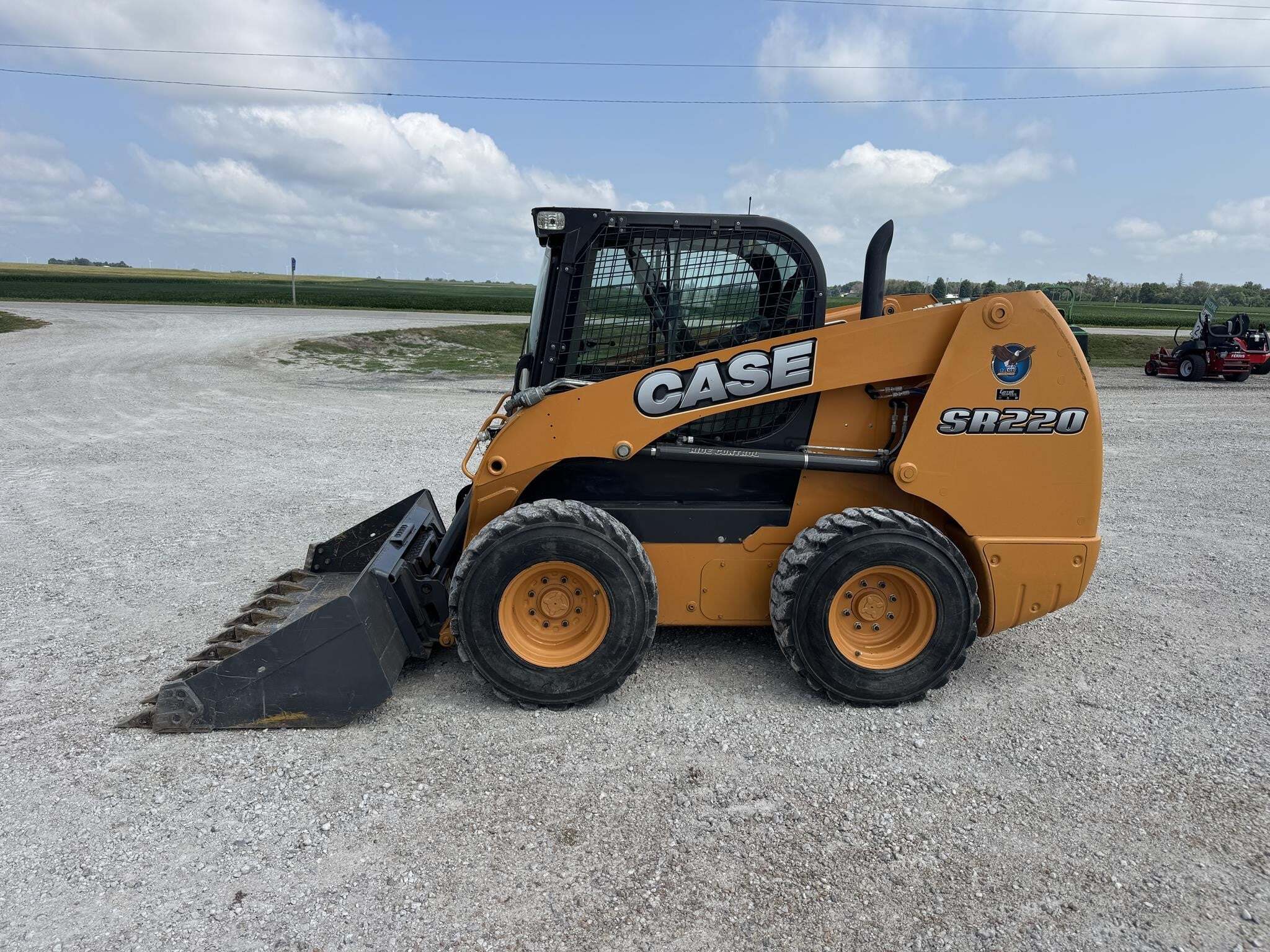 2014 CASE SR220 in Lu Verne, IA