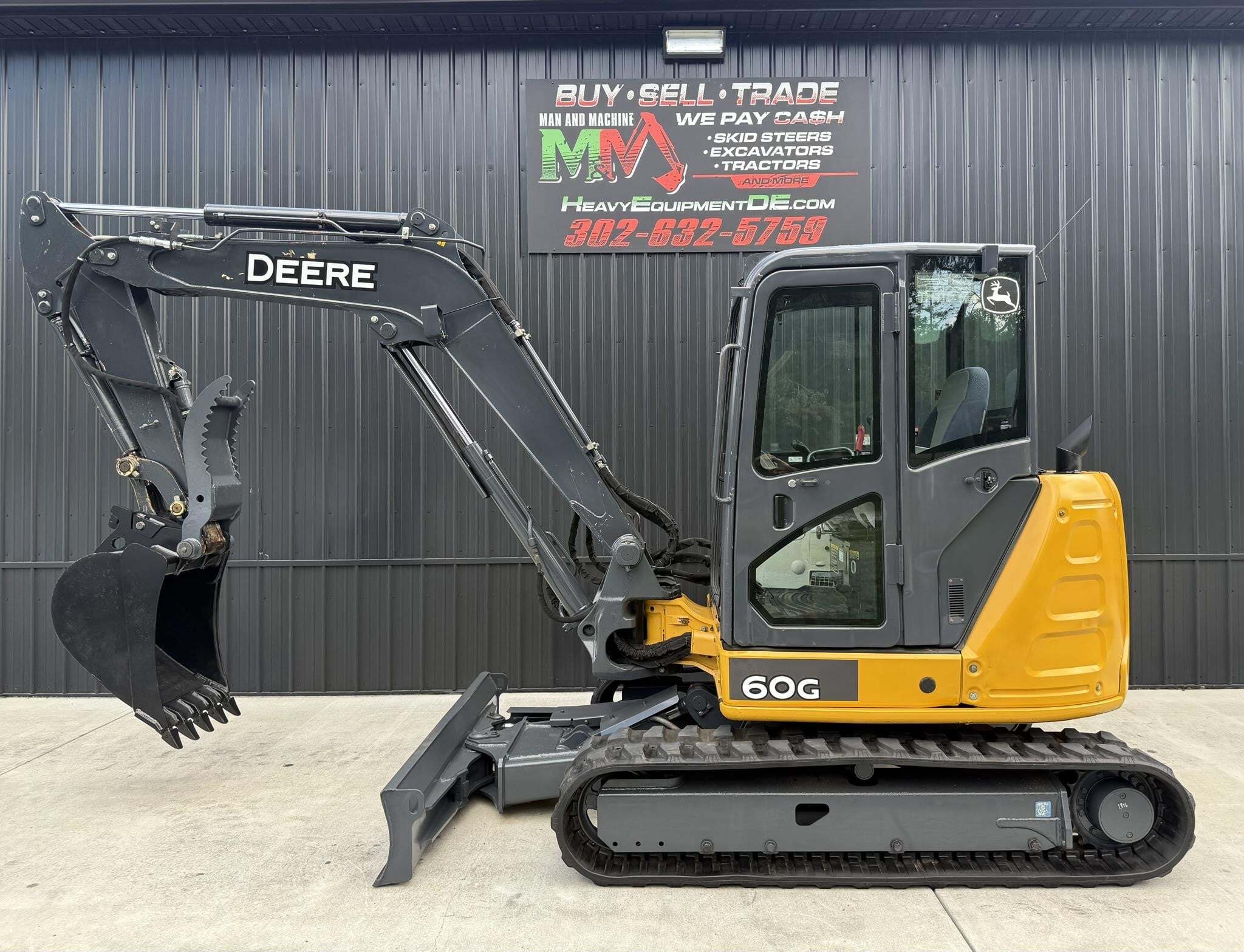 2014 DEERE 60G in Dover, DE