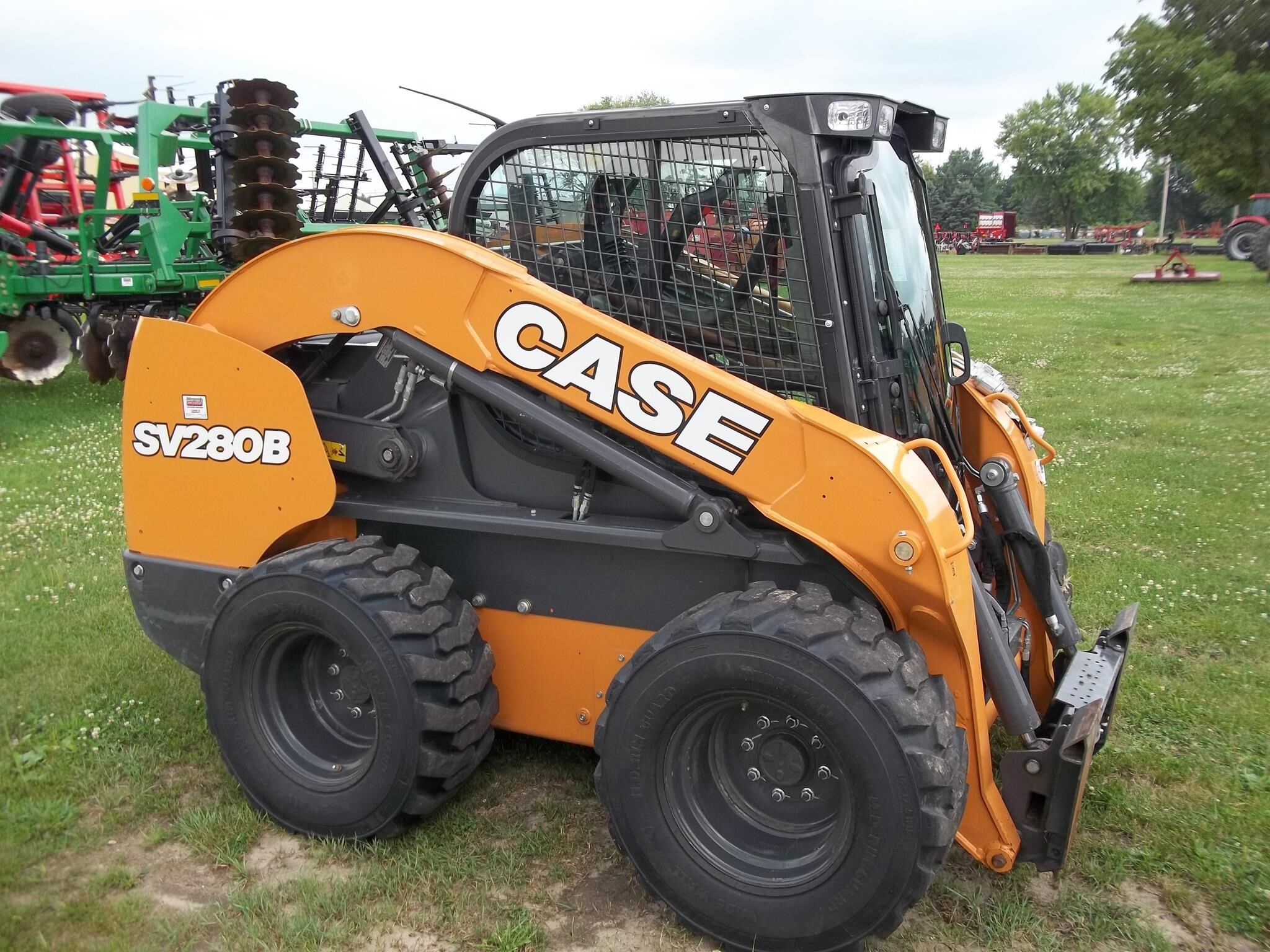 2023 CASE SV280B in Dyersville, IA