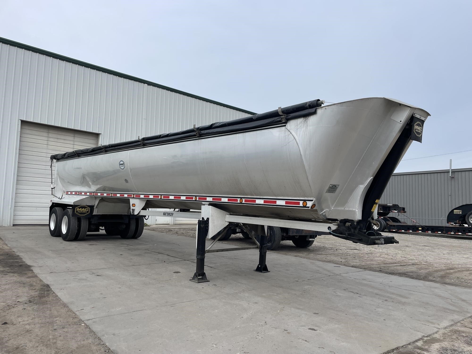 2015 MAC TRAILER MFG 39' X 96" X 60" FRAMELESS HALF RD DUMP in Wilmington, NC