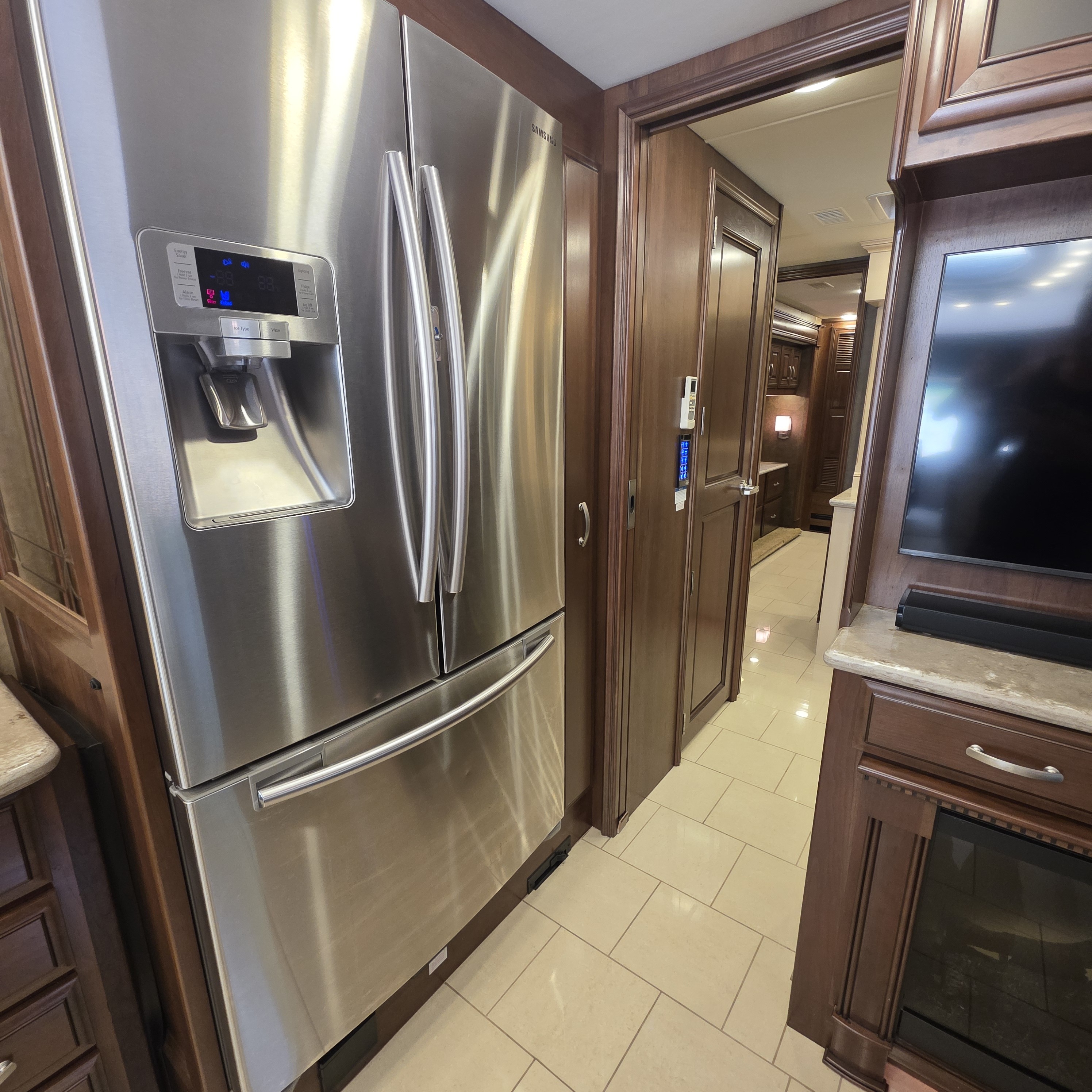 2014 Entegra Coach ANTHEM 44DLQ in covington GA