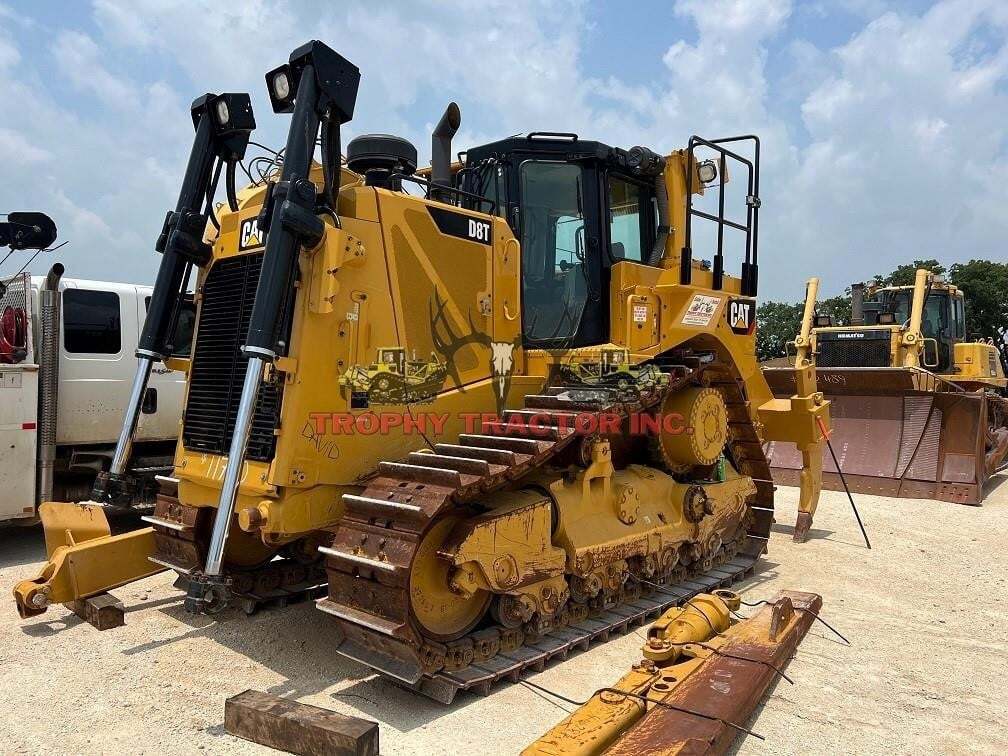 2019 CATERPILLAR D8T in Burleson, TX