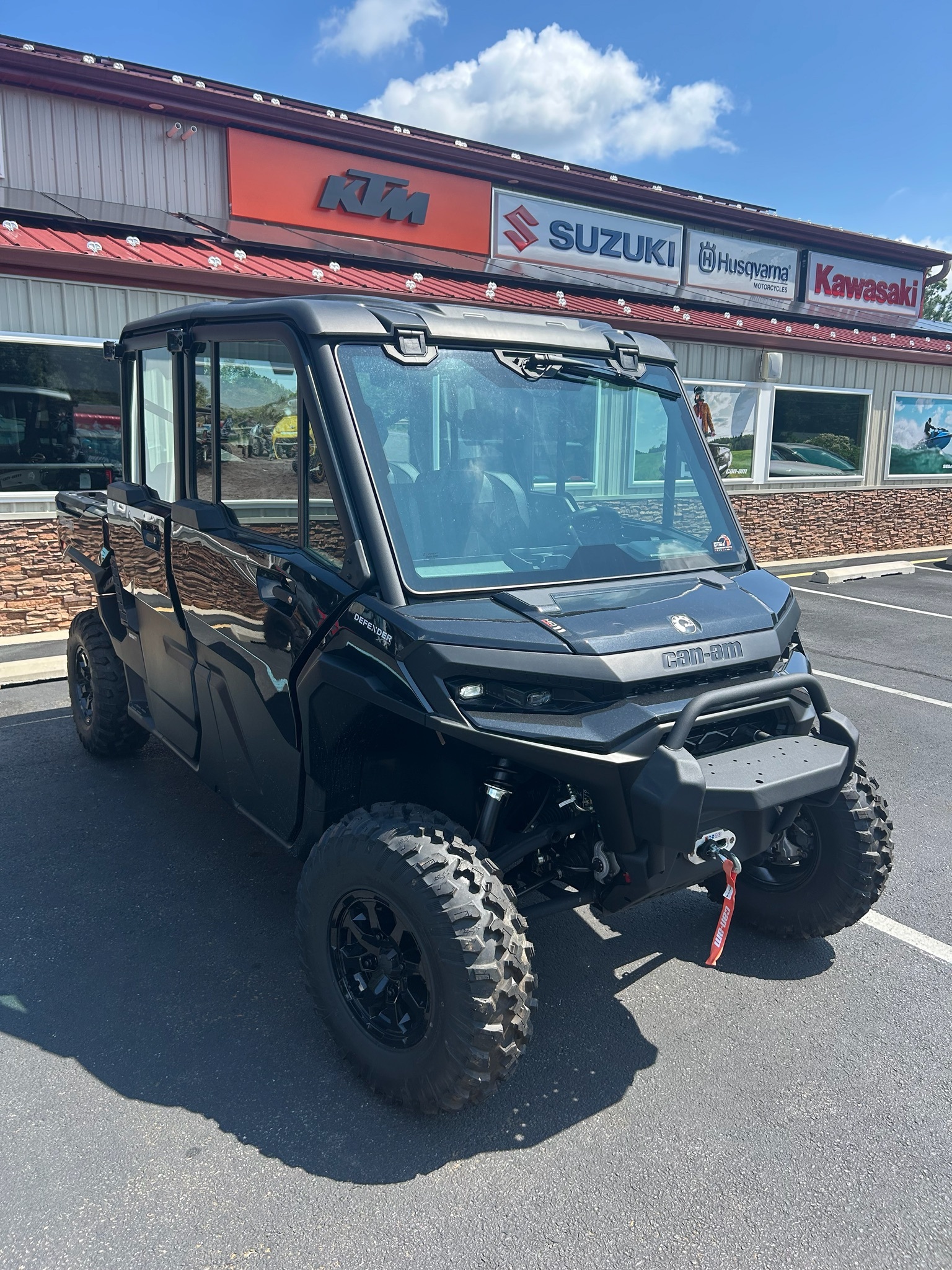 2026 Can-Am Defender MAX XT CAB HD11 in newfield NJ