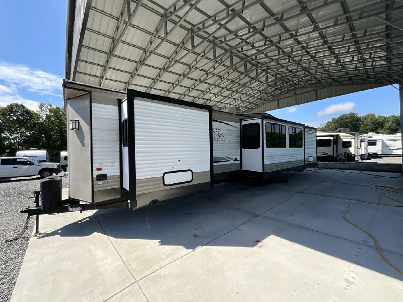 2019 FOREST RIVER SALEM 4002Q