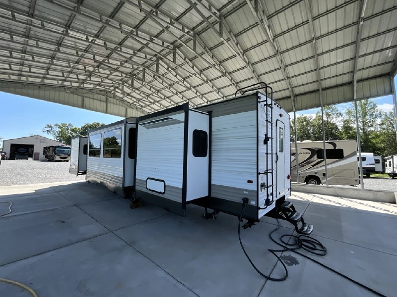 2019 FOREST RIVER SALEM 4002Q