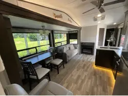 2019 FOREST RIVER SALEM 4002Q