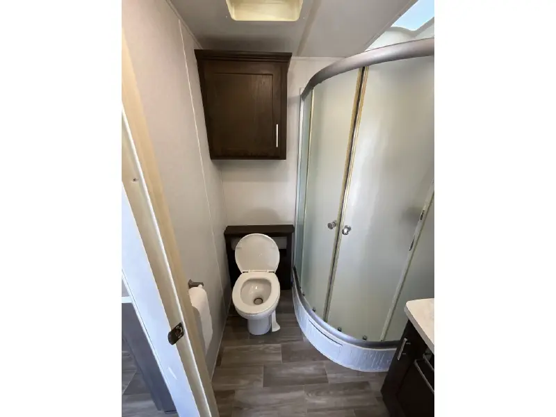 2019 FOREST RIVER SALEM 4002Q