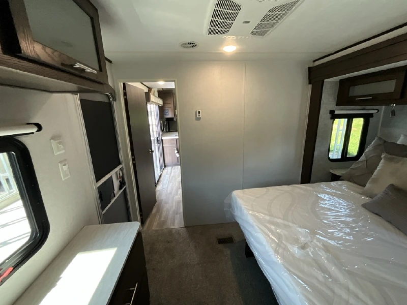 2019 FOREST RIVER SALEM 4002Q