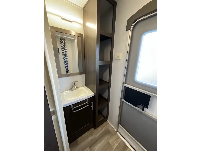 2019 FOREST RIVER SALEM 4002Q