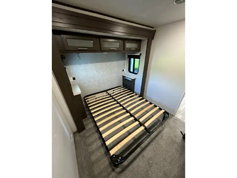2019 FOREST RIVER SALEM 4002Q