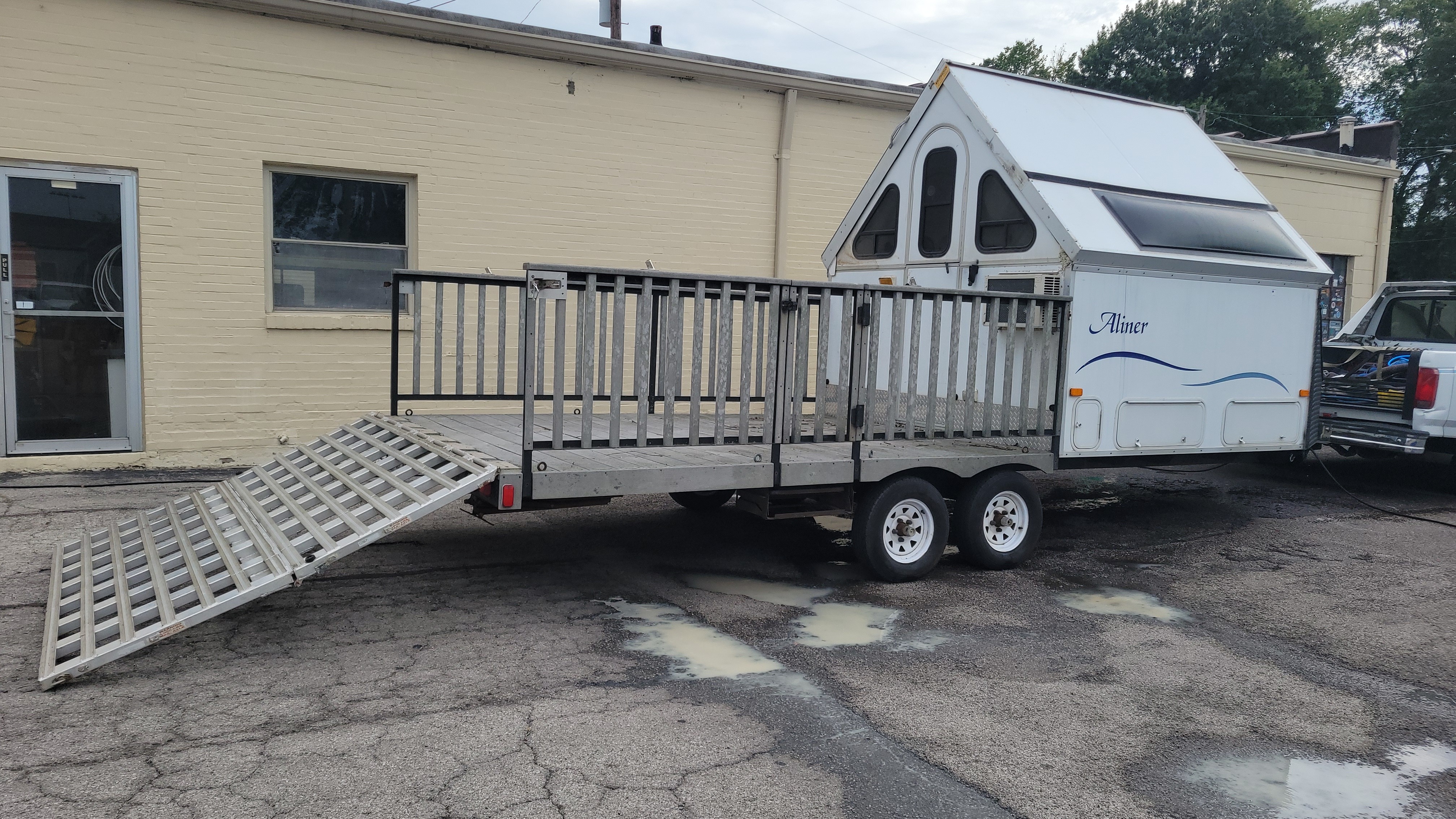 2005 Aliner CUSTOM 23TH in saint louis MO