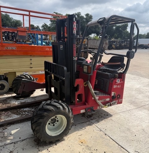 2017 MOFFETT M45.3P in Altamonte Springs, FL